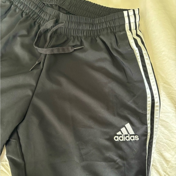 NEW Women’s Adidas track pants / workout pants Size M - Picture 4 of 5